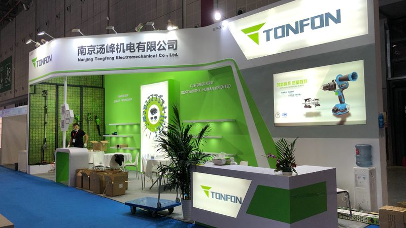 梅花扳手与开口扳手：五金工具中的双剑客